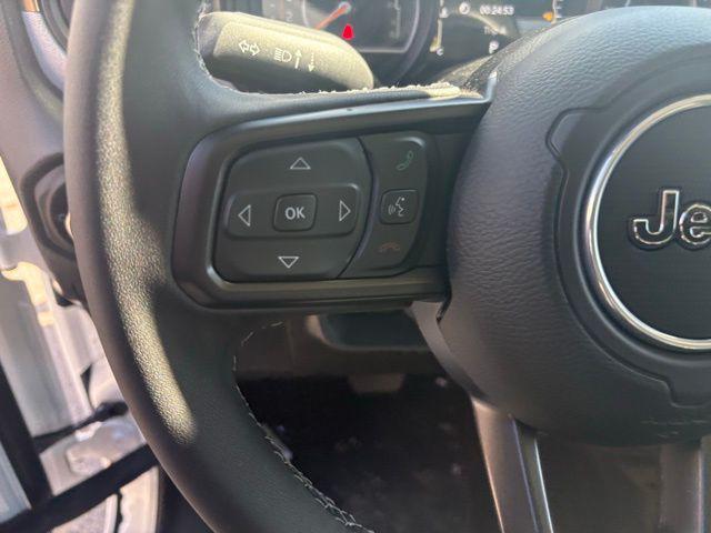 new 2025 Jeep Gladiator car, priced at $40,946