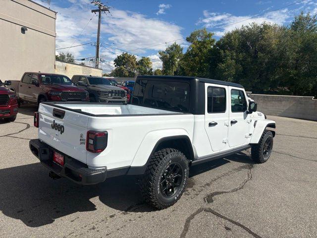 new 2025 Jeep Gladiator car, priced at $40,946