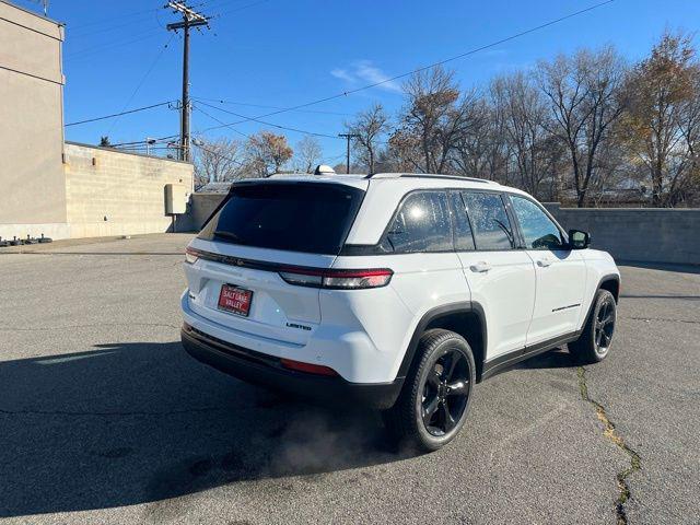 new 2025 Jeep Grand Cherokee car, priced at $44,594