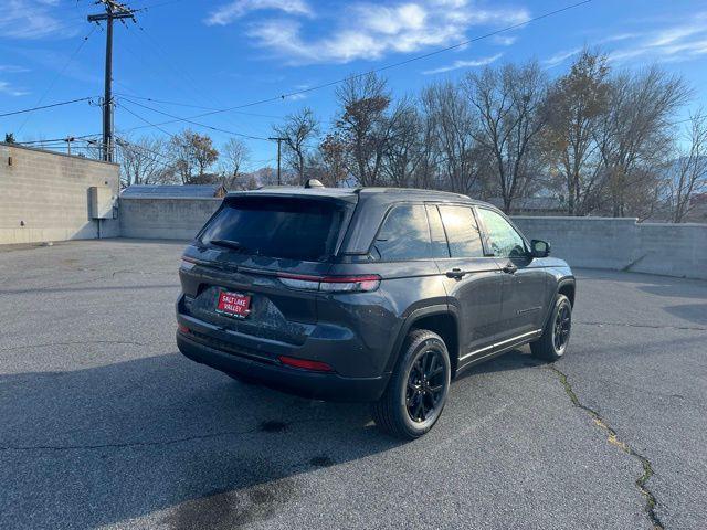 new 2025 Jeep Grand Cherokee car, priced at $38,917