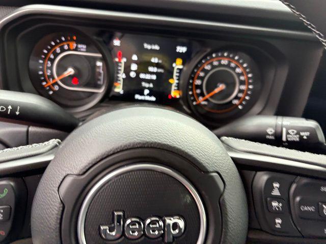 new 2025 Jeep Gladiator car, priced at $47,662