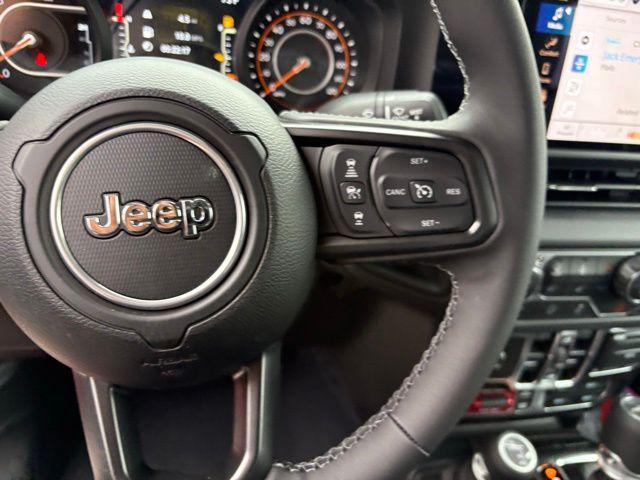 new 2025 Jeep Gladiator car, priced at $47,662