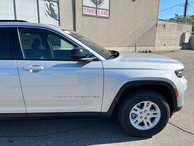 new 2024 Jeep Grand Cherokee car, priced at $35,988