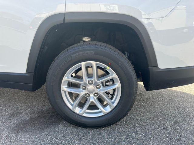 new 2025 Jeep Grand Cherokee L car, priced at $38,355