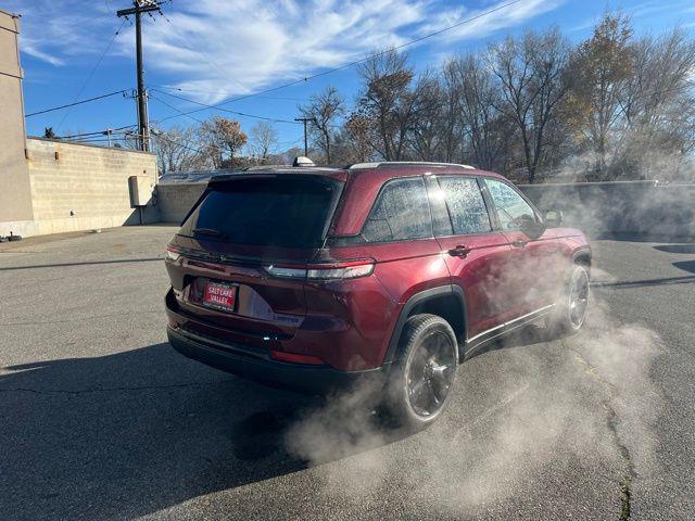 new 2025 Jeep Grand Cherokee car, priced at $45,112