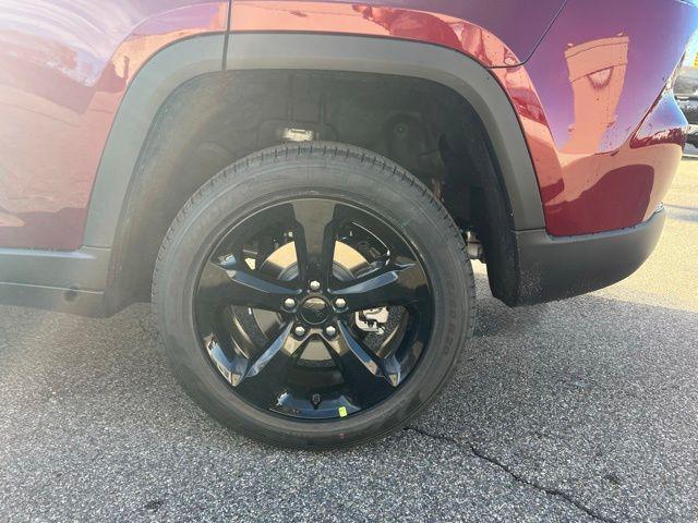 new 2025 Jeep Grand Cherokee car, priced at $45,112