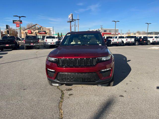 new 2025 Jeep Grand Cherokee car, priced at $45,112