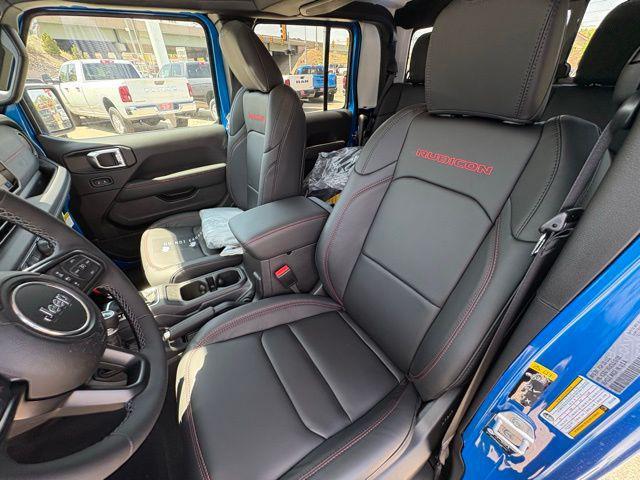 new 2025 Jeep Gladiator car, priced at $45,589