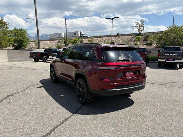 new 2025 Jeep Grand Cherokee car, priced at $42,665