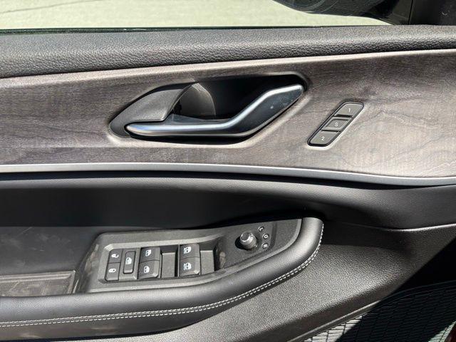 new 2025 Jeep Grand Cherokee car, priced at $41,665