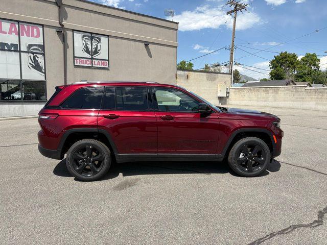 new 2025 Jeep Grand Cherokee car, priced at $42,665