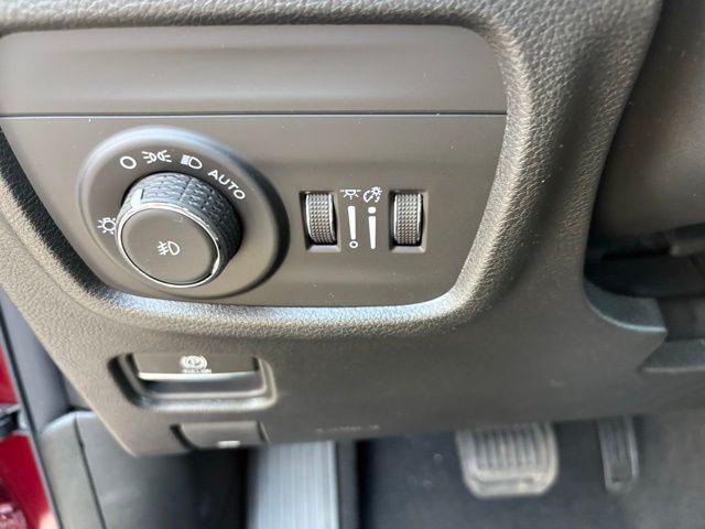 new 2025 Jeep Grand Cherokee car, priced at $42,665