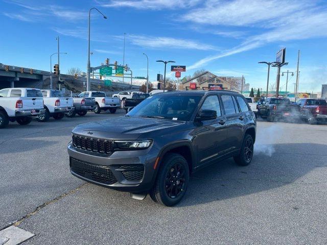 new 2025 Jeep Grand Cherokee car, priced at $38,917