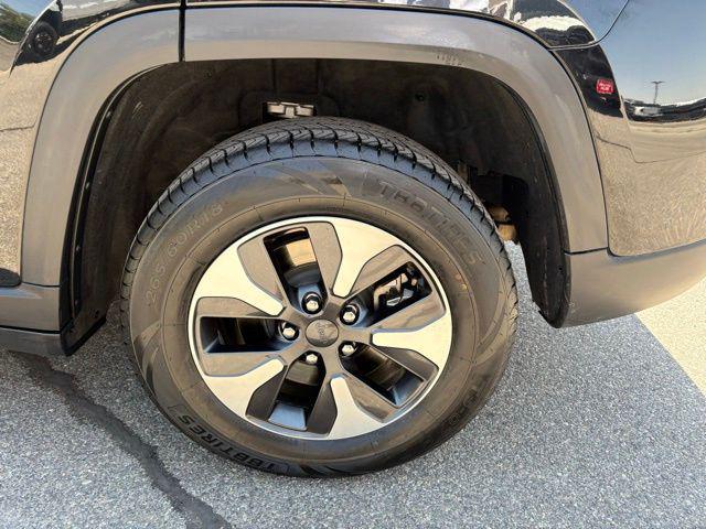 used 2023 Jeep Grand Cherokee 4xe car, priced at $27,544