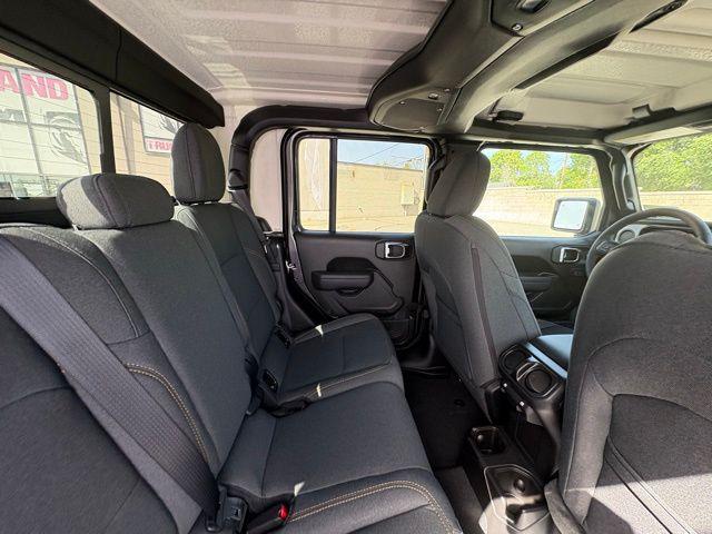 new 2025 Jeep Gladiator car, priced at $45,830