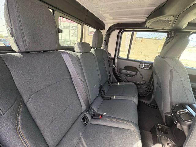 new 2025 Jeep Gladiator car, priced at $45,830