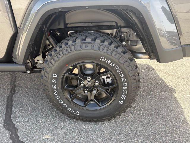 new 2025 Jeep Gladiator car, priced at $45,830