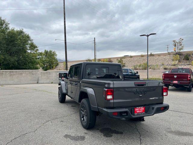 new 2024 Jeep Gladiator car, priced at $38,075