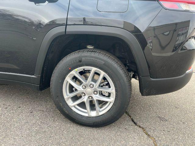 new 2025 Jeep Grand Cherokee car, priced at $36,691