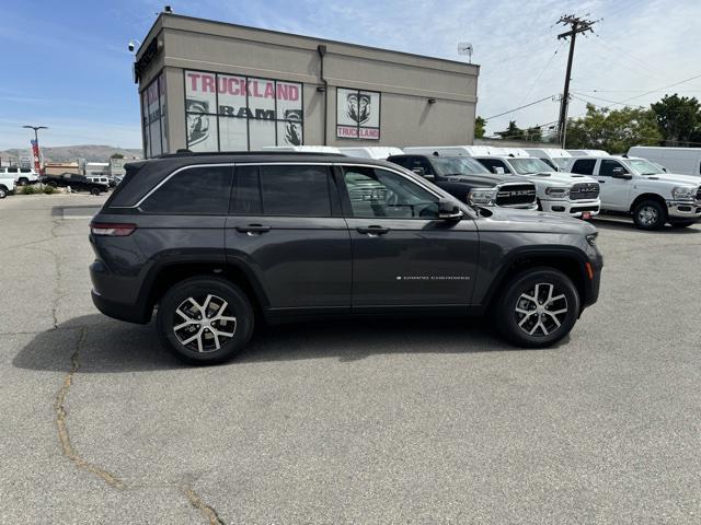 new 2024 Jeep Grand Cherokee car, priced at $42,903