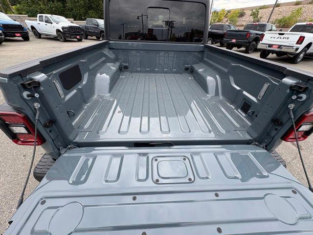new 2025 Jeep Gladiator car, priced at $47,662