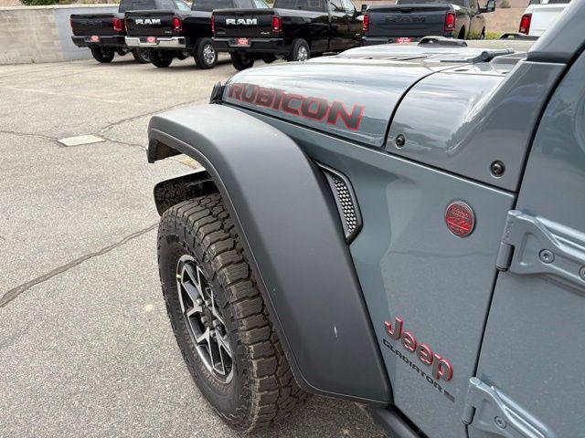 new 2025 Jeep Gladiator car, priced at $47,662