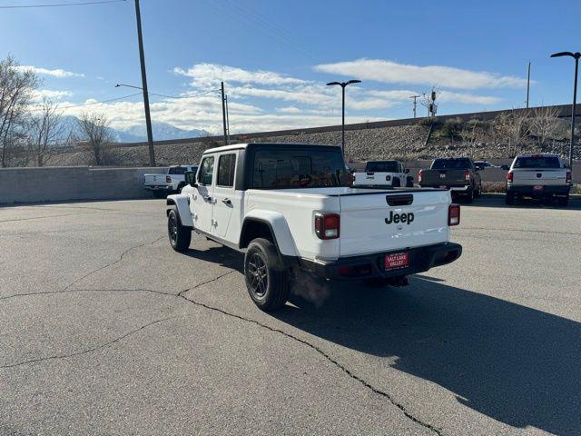 new 2024 Jeep Gladiator car, priced at $37,616