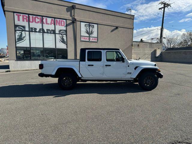 new 2024 Jeep Gladiator car, priced at $37,616