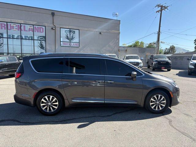 used 2020 Chrysler Pacifica car, priced at $25,679