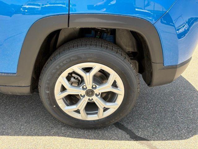new 2025 Jeep Compass car, priced at $25,216