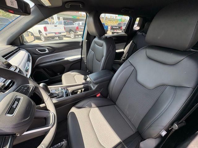 new 2025 Jeep Compass car, priced at $25,216