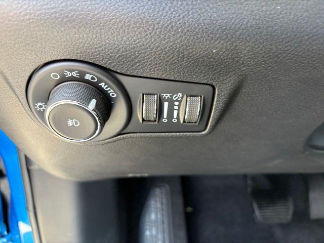 new 2025 Jeep Compass car, priced at $25,216