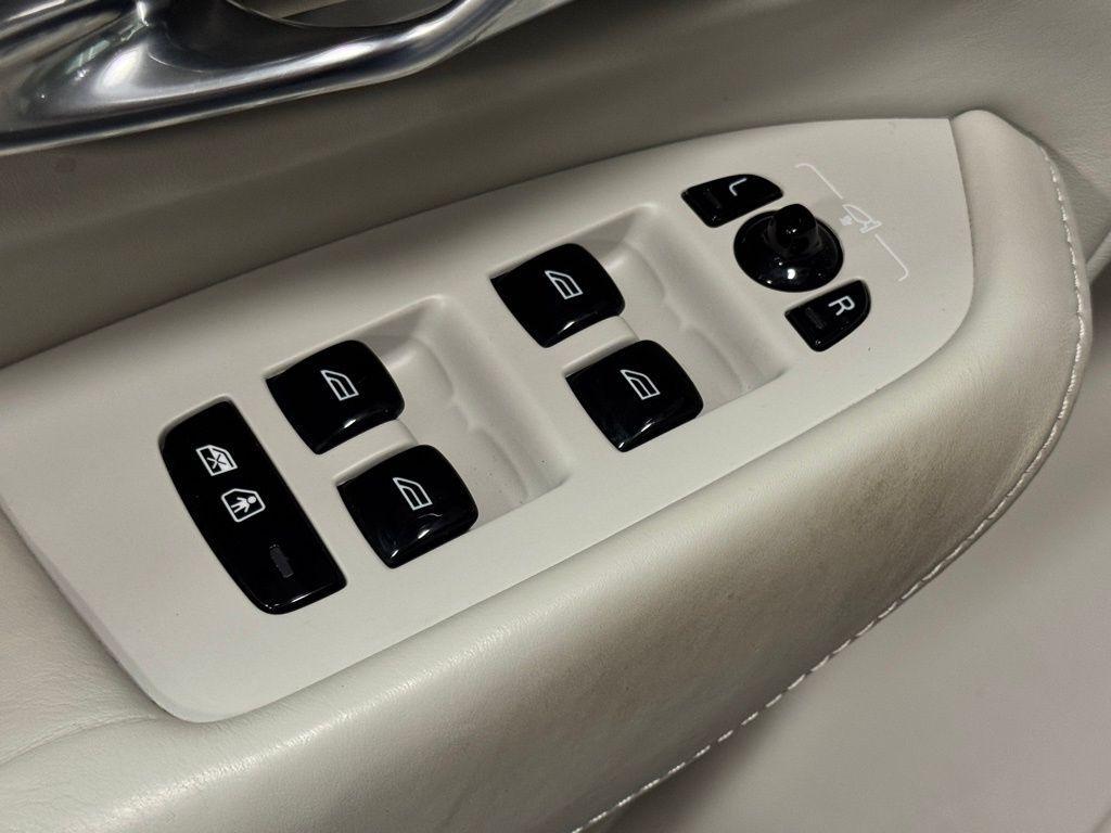 used 2019 Volvo XC90 car, priced at $25,994