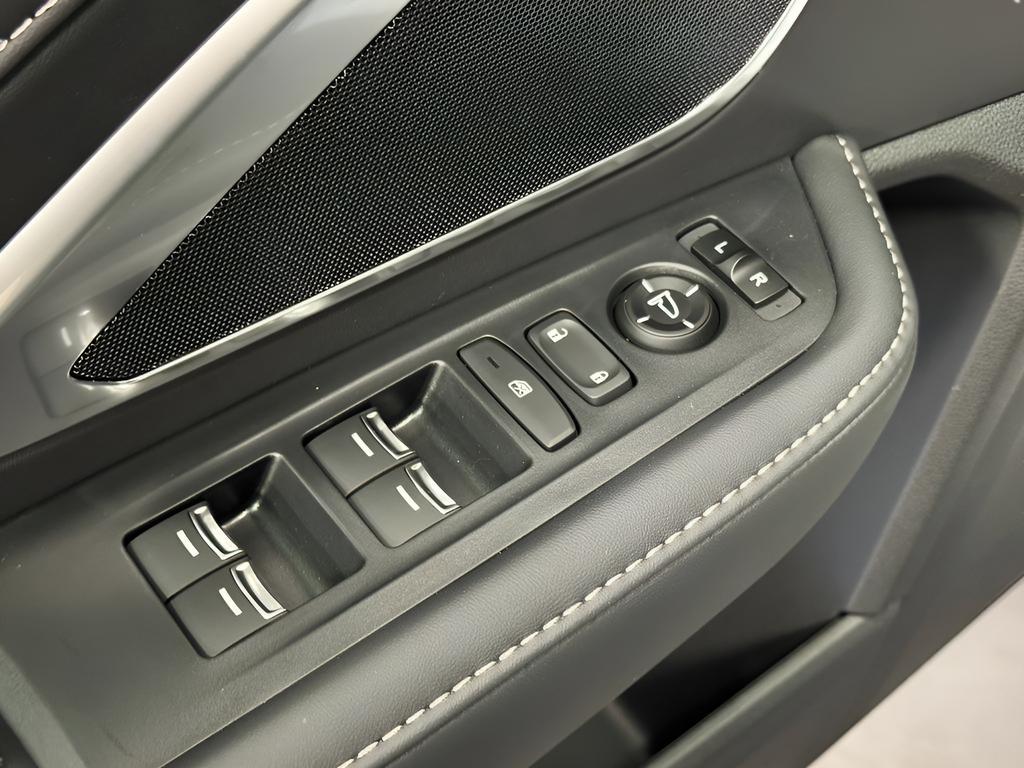 new 2026 Acura RDX car, priced at $47,050