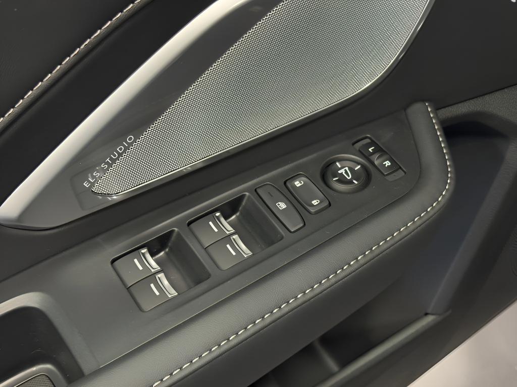 new 2026 Acura RDX car, priced at $49,650