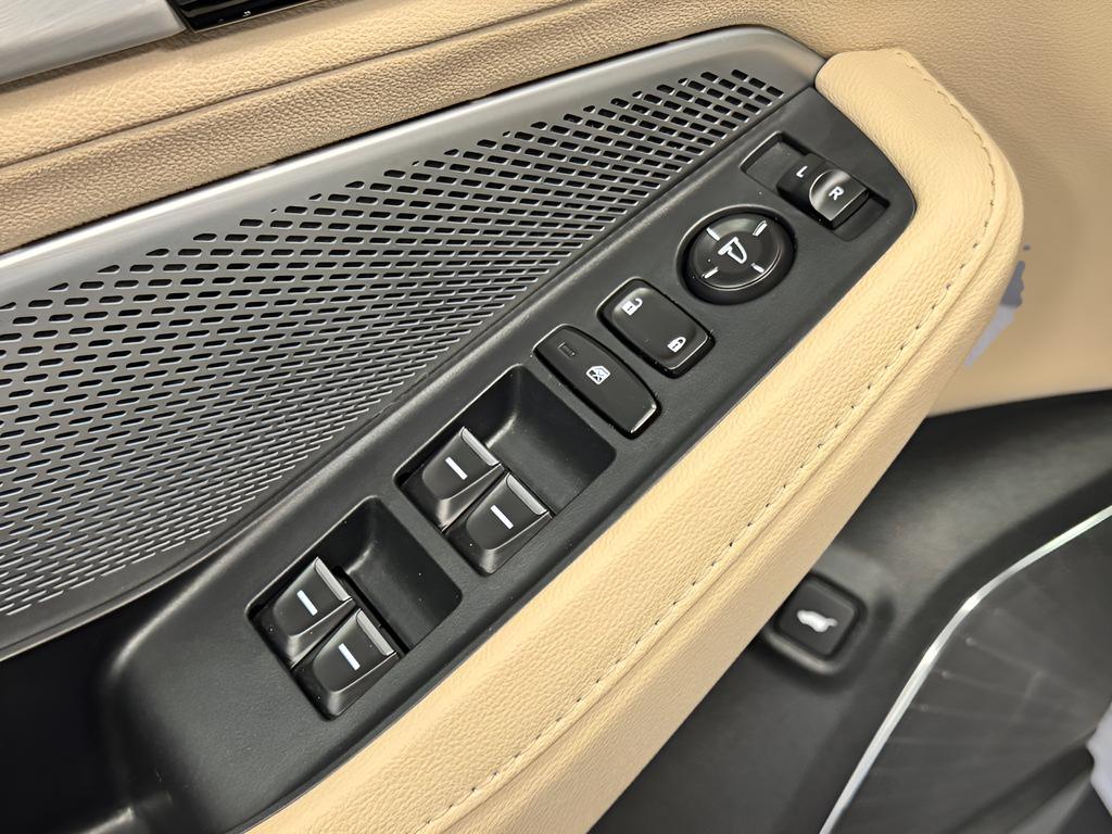 used 2025 Acura MDX car, priced at $48,593