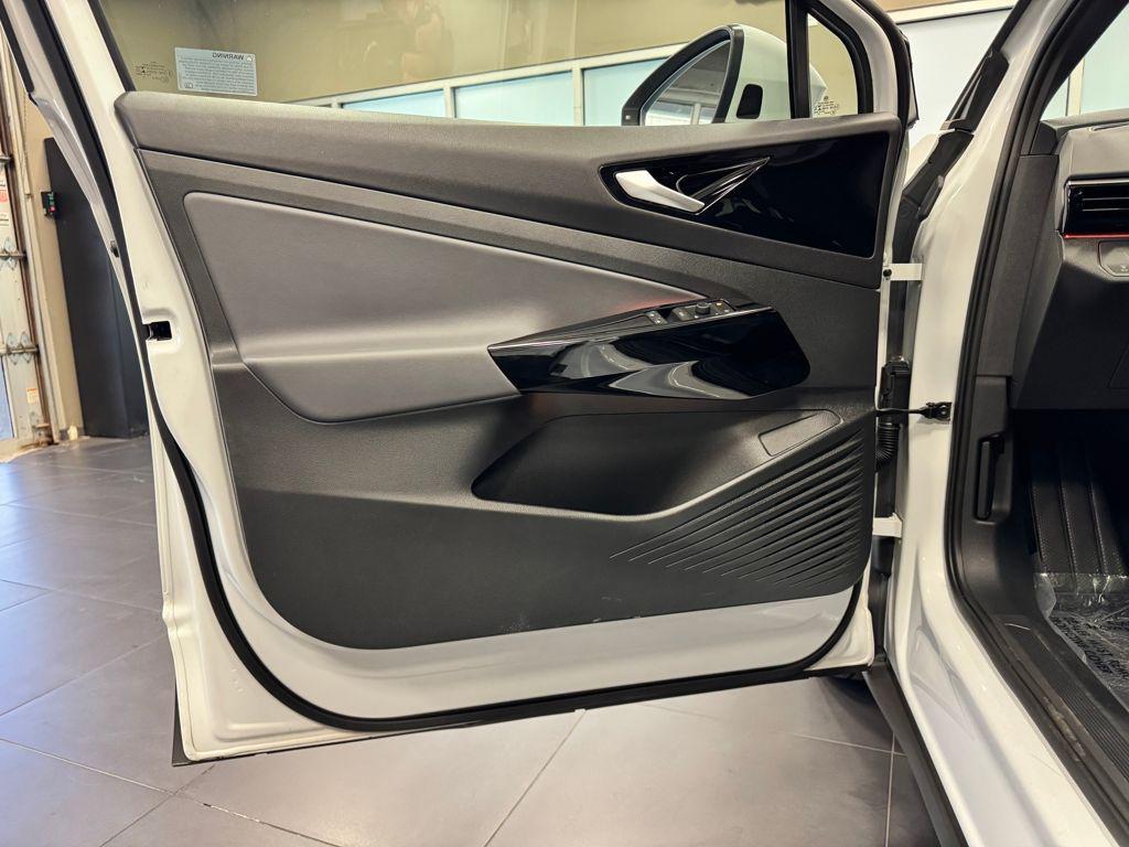used 2021 Volkswagen ID.4 car, priced at $21,345