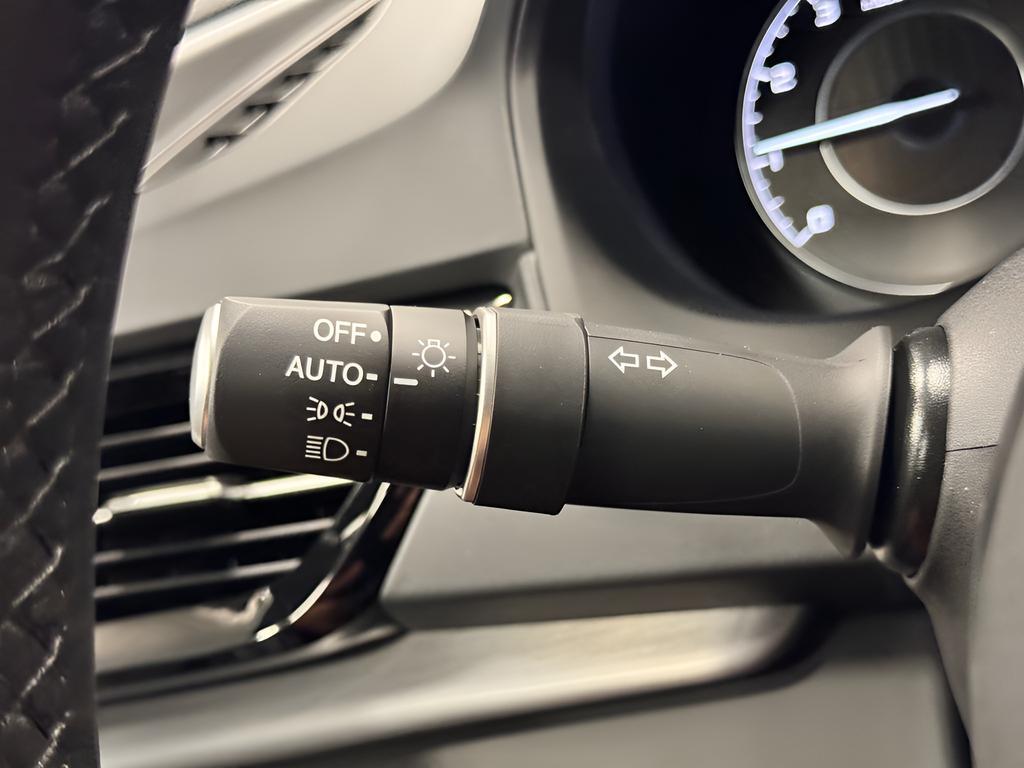 new 2025 Acura RDX car, priced at $48,650