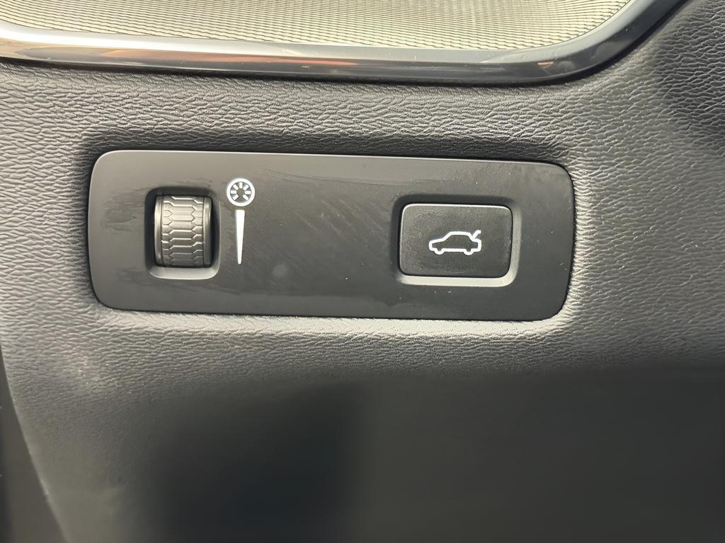 used 2022 Volvo XC60 car, priced at $36,897