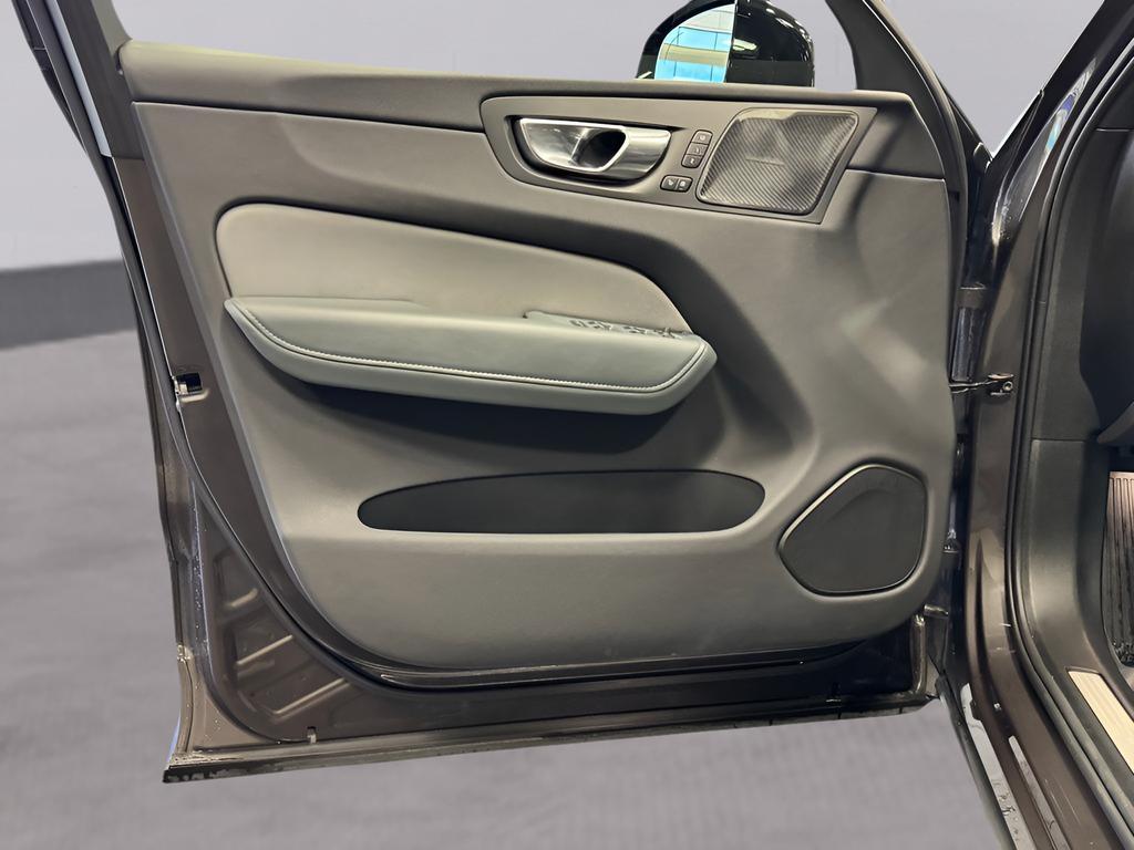 used 2022 Volvo XC60 car, priced at $36,897