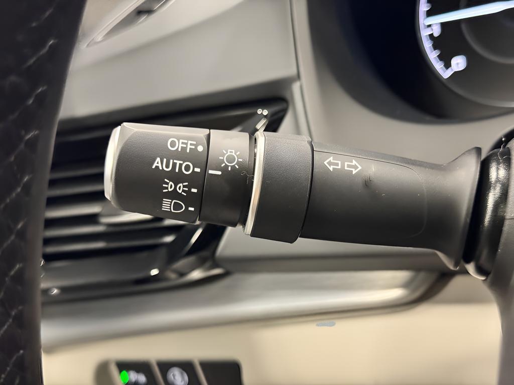 new 2025 Acura RDX car, priced at $48,650