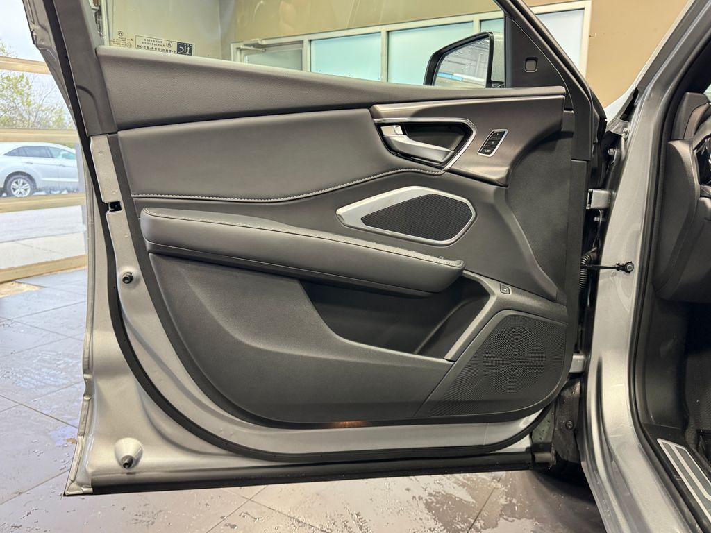 new 2025 Acura RDX car, priced at $46,050