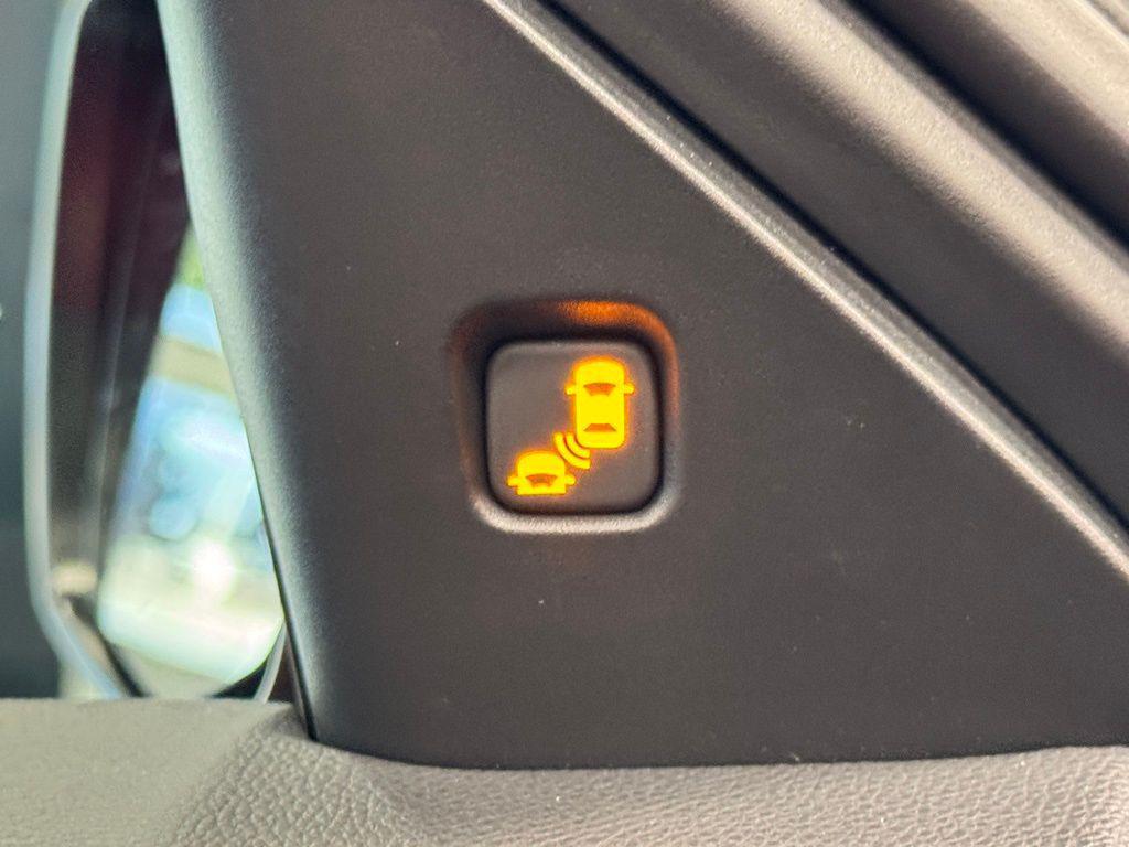 used 2023 Acura RDX car, priced at $38,990