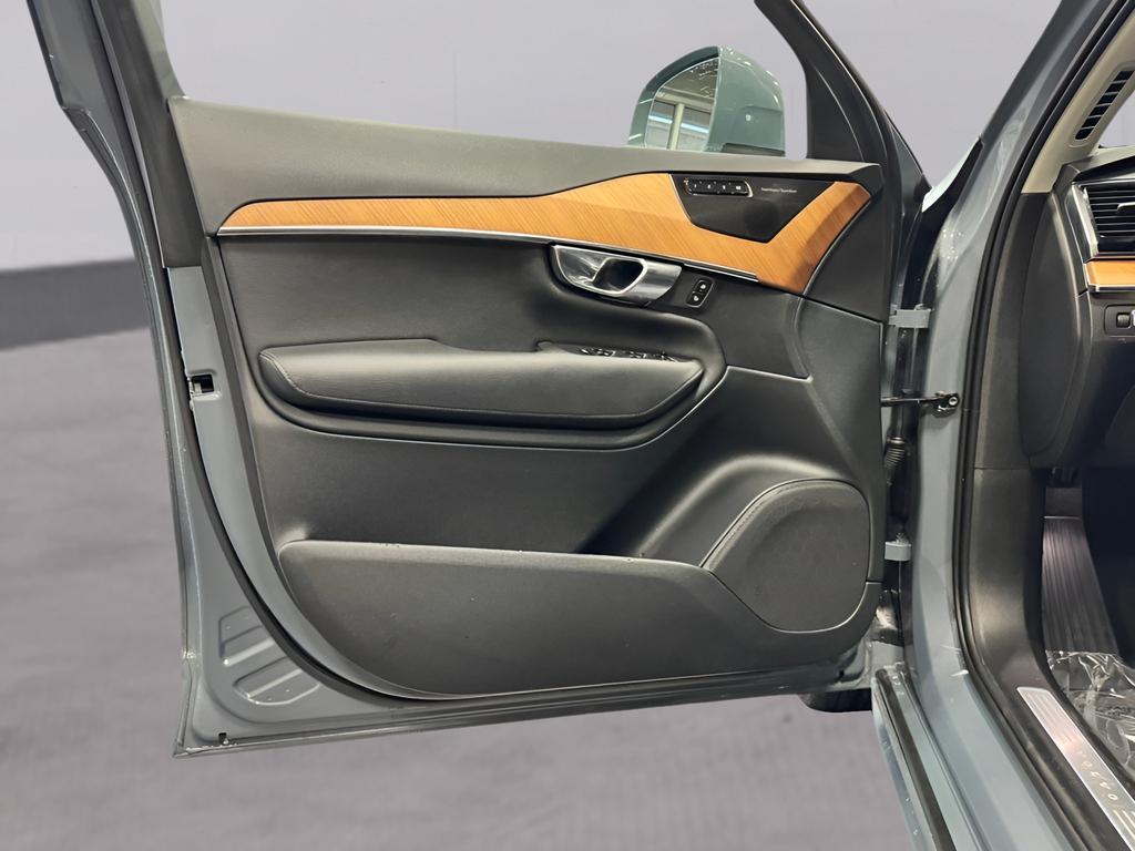 used 2022 Volvo XC90 car, priced at $34,990