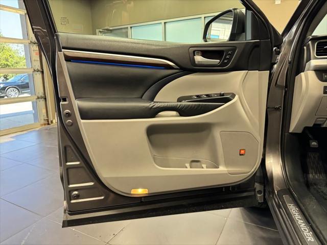 used 2014 Toyota Highlander car, priced at $20,546