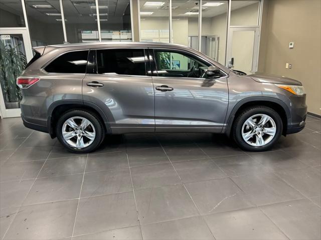 used 2014 Toyota Highlander car, priced at $20,546