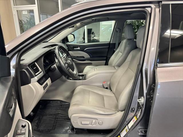 used 2014 Toyota Highlander car, priced at $20,546