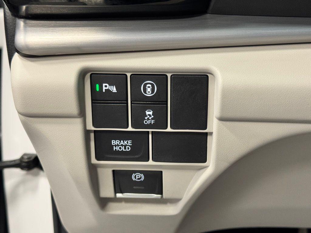 used 2025 Acura RDX car, priced at $42,679