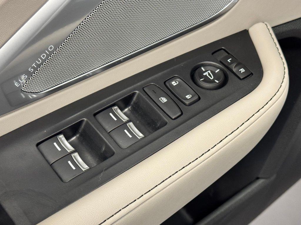 used 2025 Acura RDX car, priced at $42,679