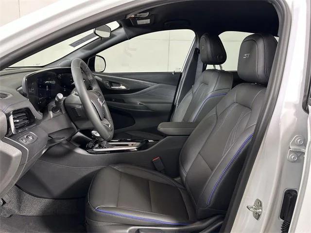 new 2025 Buick Envista car, priced at $28,651